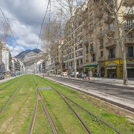 Le Jaures, D'exception *